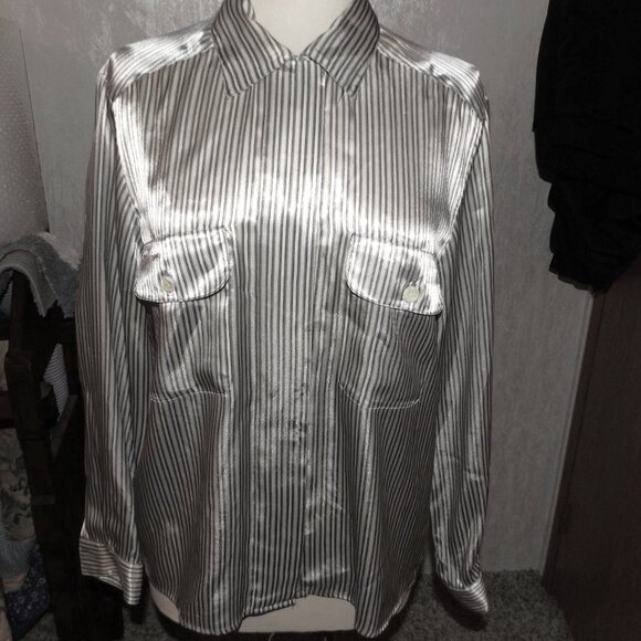 Women’s Notations Size 10 Long Sleeve Button Down White Gray Black Stripe Blouse - Picture 1 of 7